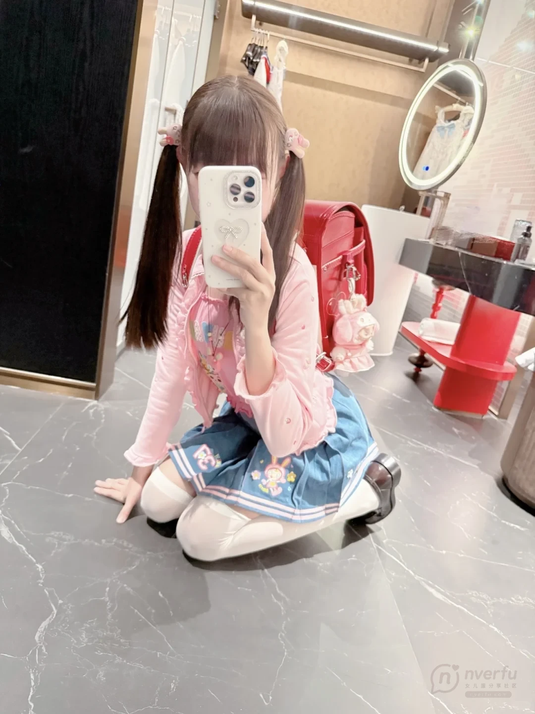 我只是觉得我除了一点点可爱吧没什么了