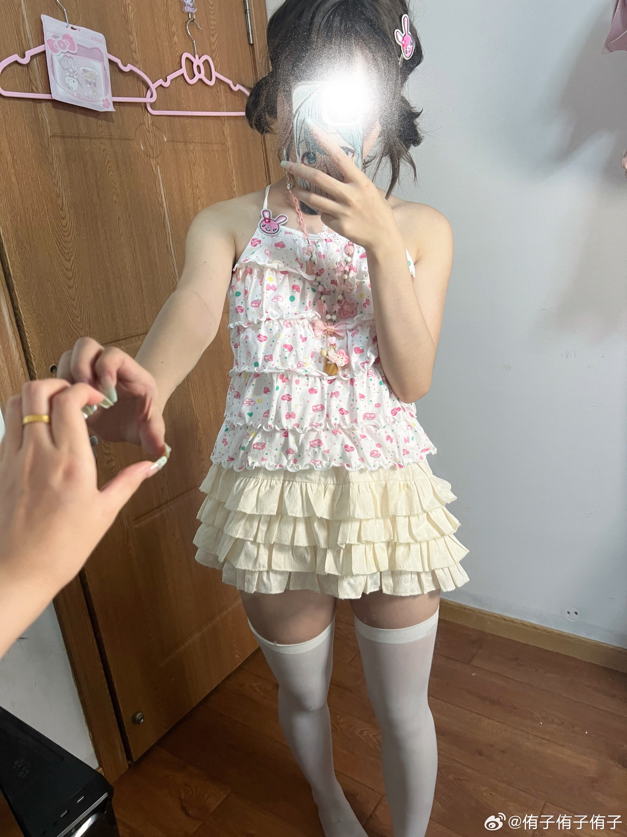 地震了 S跑了 我还被拴在笼子里 谁来救我